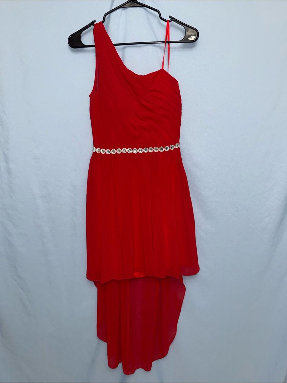 ❤️ Red One-Shoulder Rhinestone High-Low Formal Dress ❤️ - Picture 2 of 8